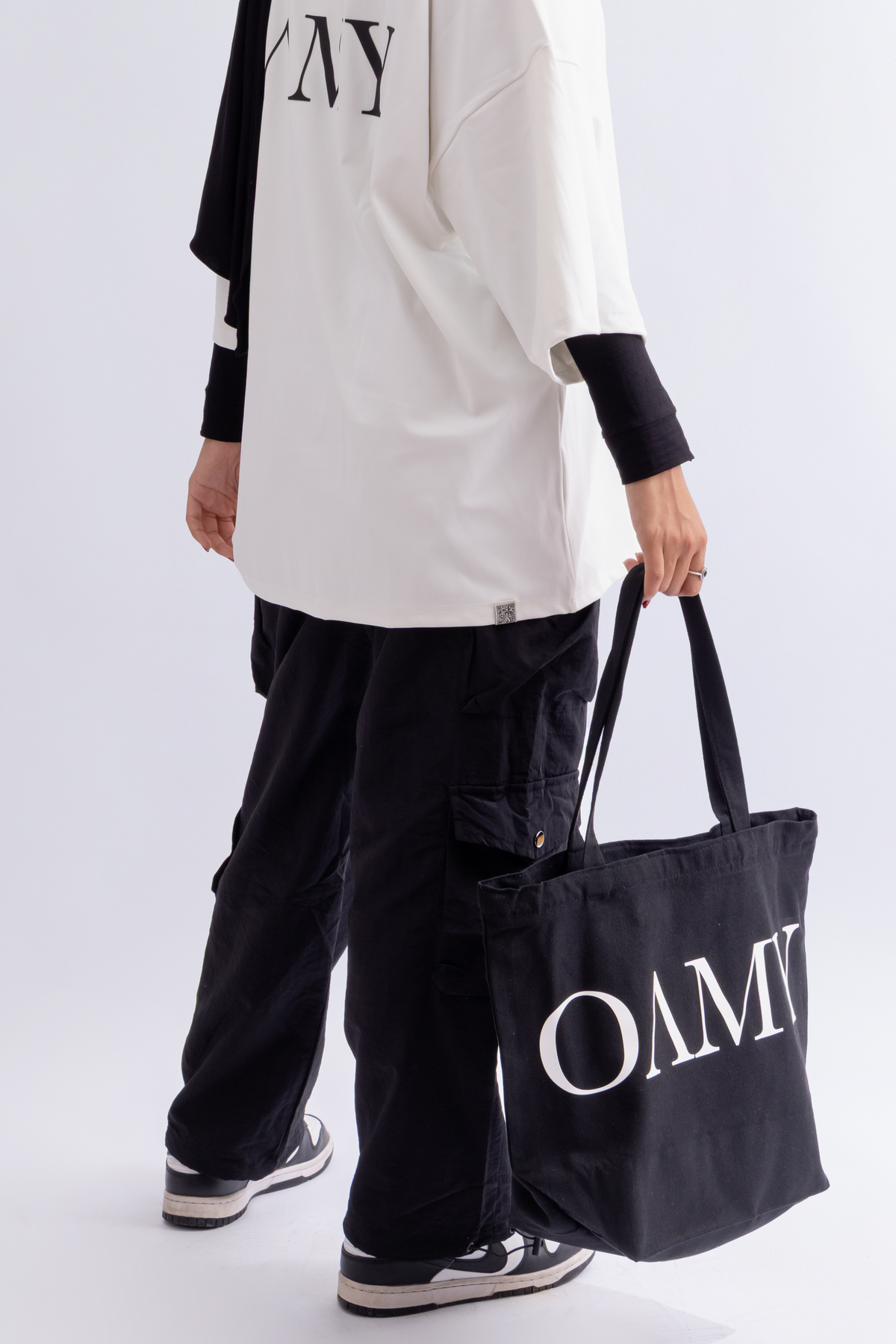 OAMY Tote Bag in Black